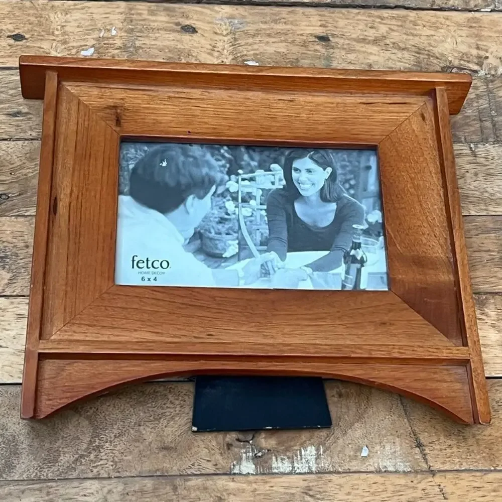 Fetco Shaker Views Photo Frame Natural Wood Raised 6x4 in Minimalist